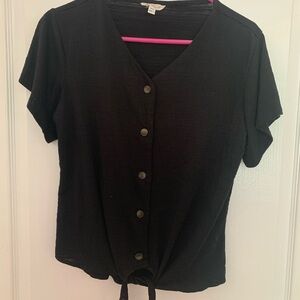 Button up black top